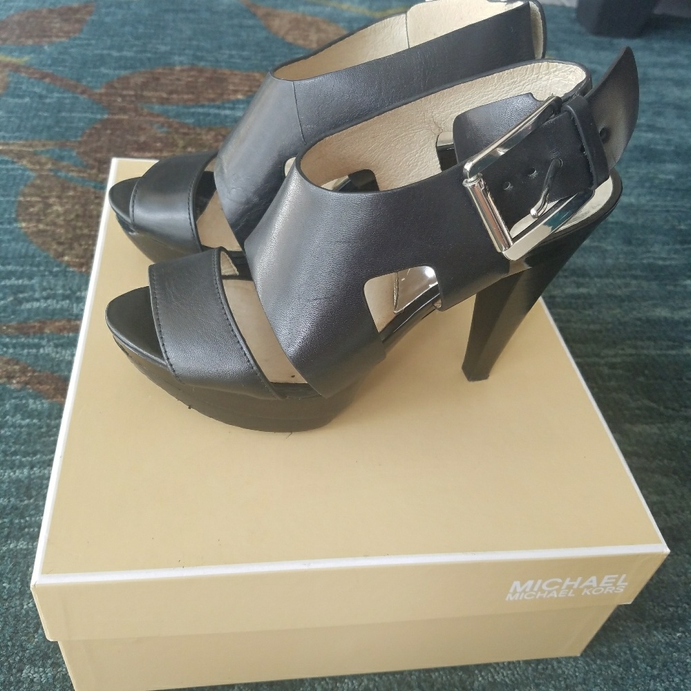 MK shoes